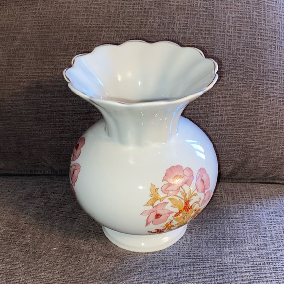Vintage Accents Vintage Leart Large Vase Made In Brazil With Pink